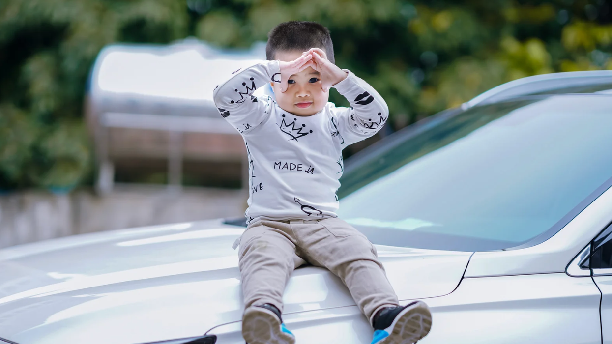 acts of kindness, good neighbor, parenting, viral story, Facebook, toddler accident, car damage, compassion, community, feel-good story
