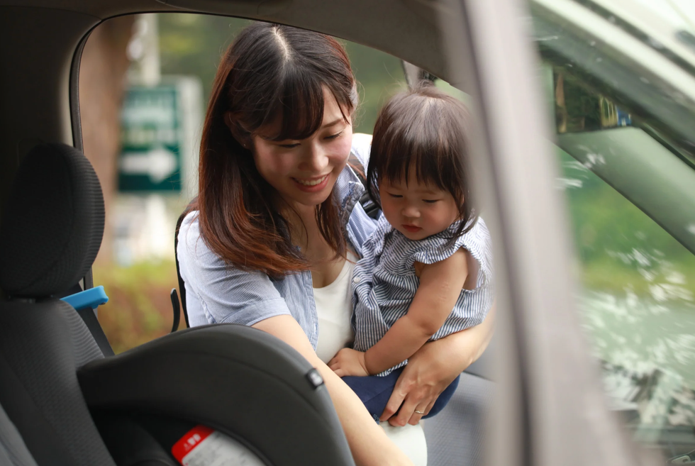 acts of kindness, viral video, YouTube, charity, helping others, housing insecurity, feel-good story, generosity, social experiment, paying it forward