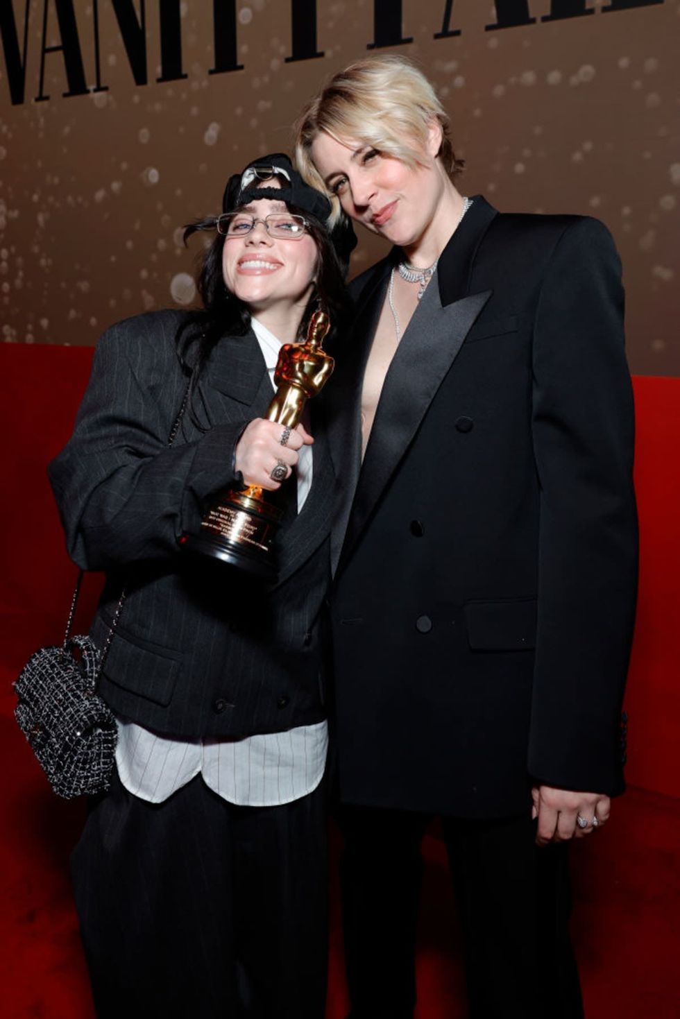 BEVERLY HILLS, CALIFORNIA - MARCH 10: EXCLUSIVE ACCESS, SPECIAL RATES APPLY. (L-R) Billie Eilish and Greta Gerwig attend the 2024 Vanity Fair Oscar Party Hosted By Radhika Jones at Wallis Annenberg Center for the Performing Arts on March 10, 2024 in Beverly Hills, California. (Photo by Stefanie Keenan/VF24/WireImage for Vanity Fair )