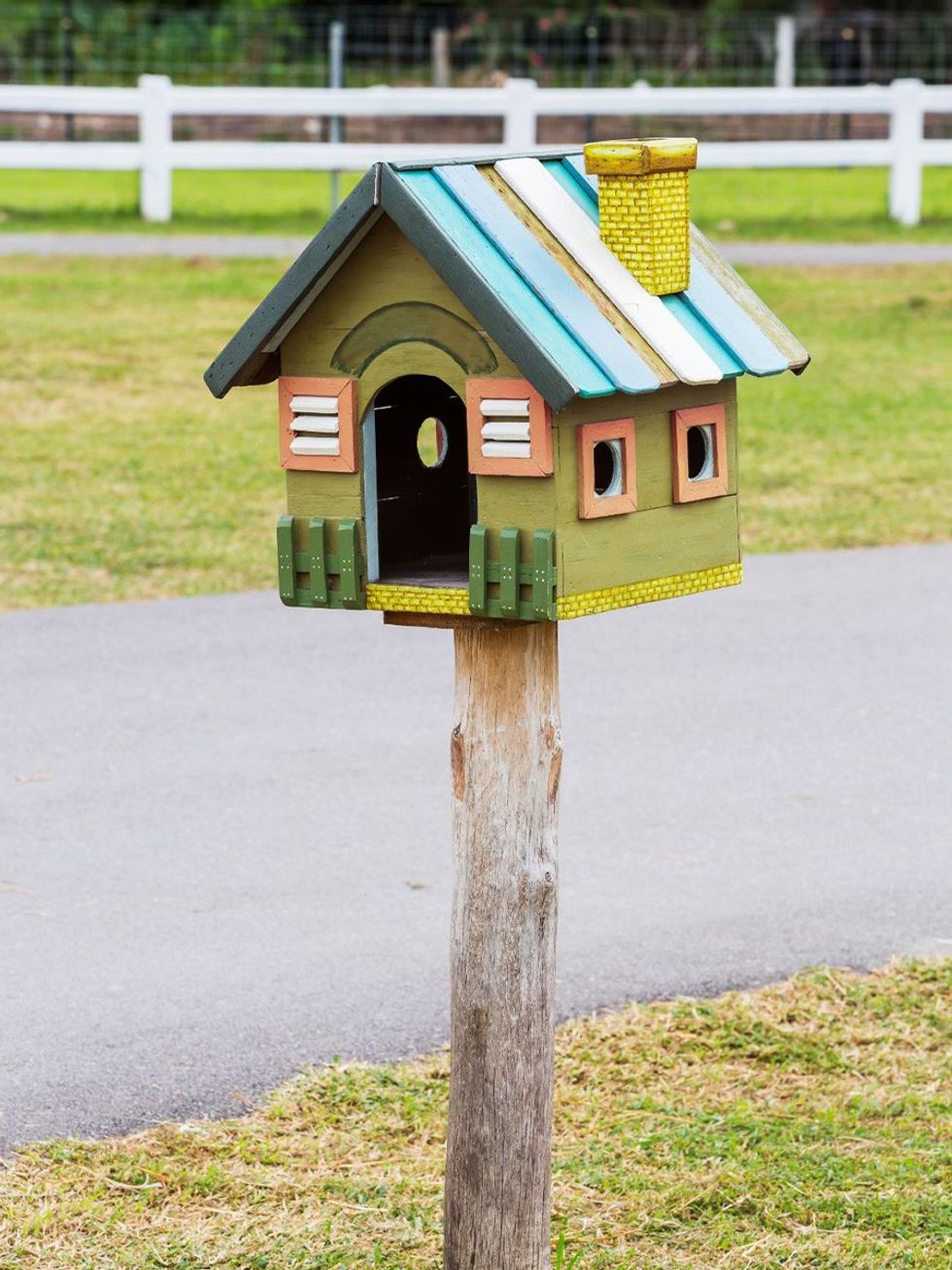 brown grass, mailbox, judge, arrested, comply, garage dents, community violations, jail