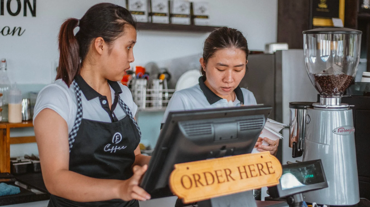 cashiers, cashier stories, weird stores, humor, retail nightmare