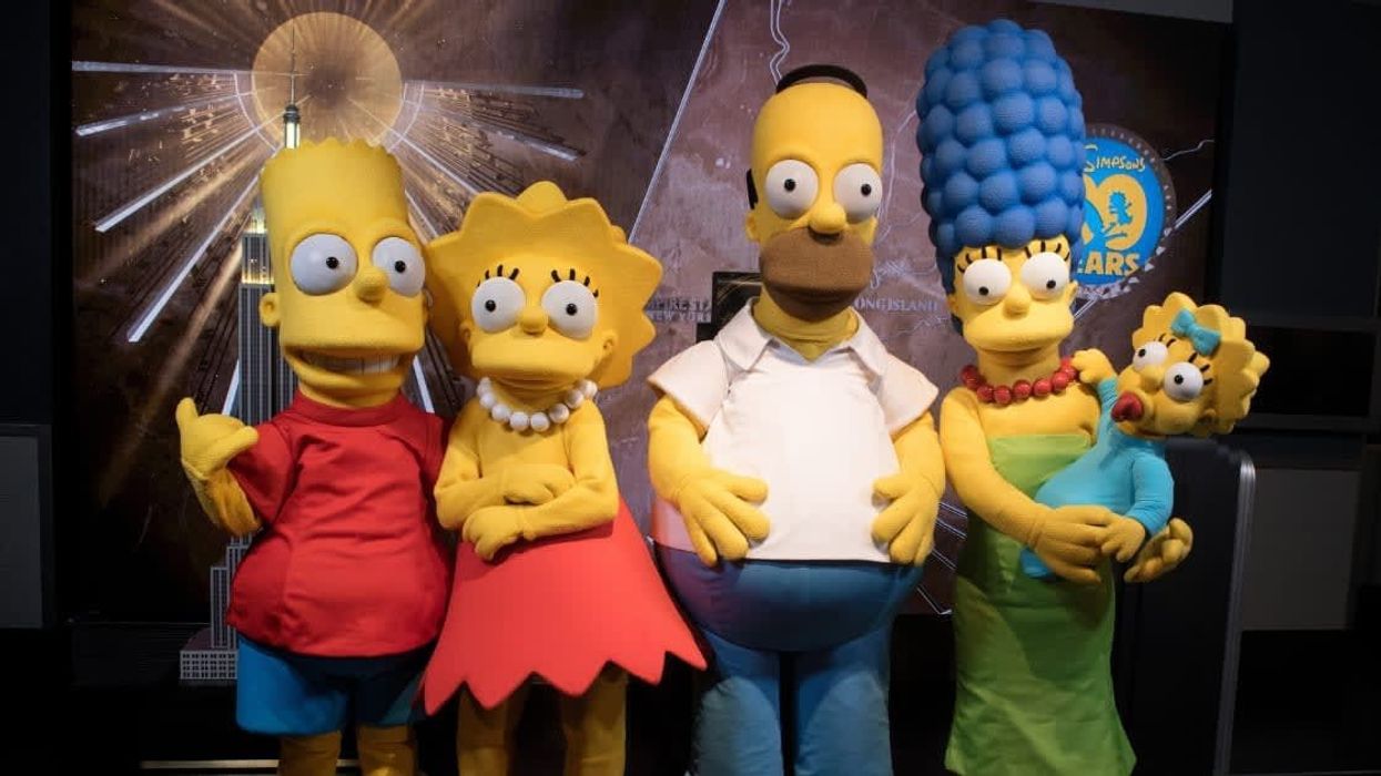 'The Simpsons' predicted a man climbing the Vegas Sphere and the internet can't get enough of it