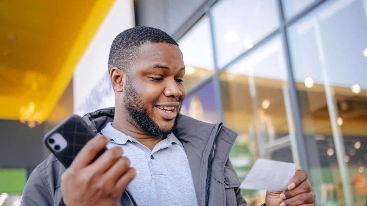 Man re-enacts scene of him winning the lottery for TV, ends up hitting a bigger jackpot