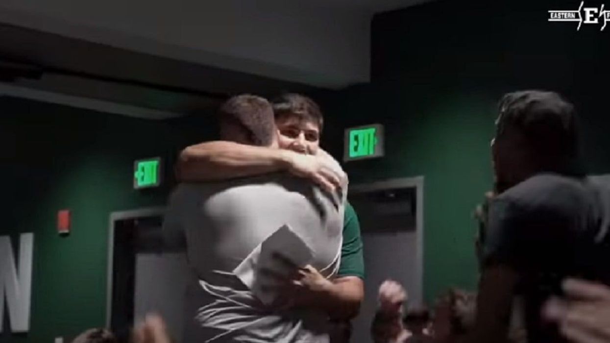 College football player gave his scholarship to a teammate who donated plasma to study in college