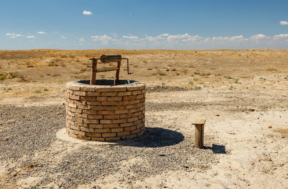 Cristian Marian Becheanu, Romania, hero, firefighter, toddler saved, well rescue, good news, inspirational, viral story, ISU Dolj