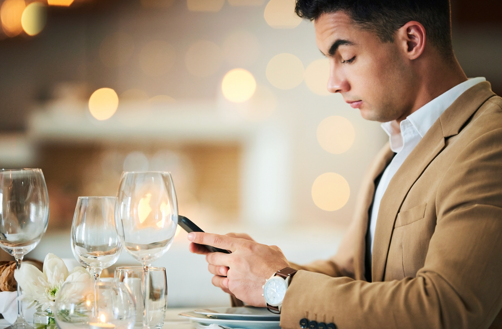 dating, Reddit, viral story, bad date, first date, texting, Match.com, dating etiquette, payback