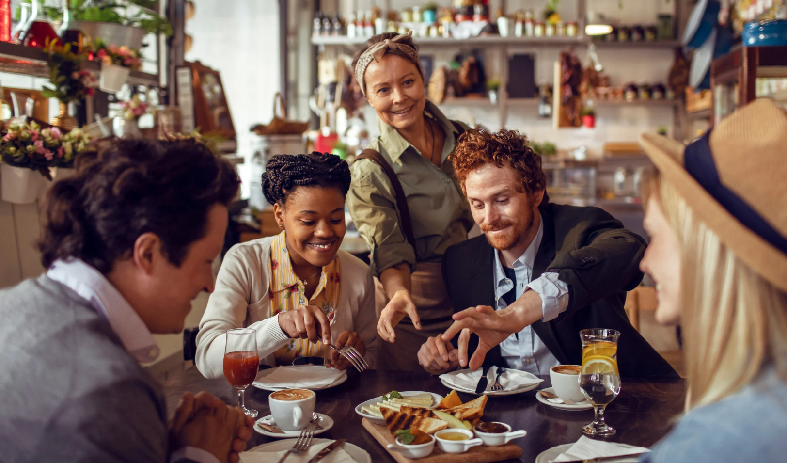 dinner etiquette, splitting the bill, Reddit, viral story, AITA, entitlement, money etiquette, boundaries, friend drama, dining out