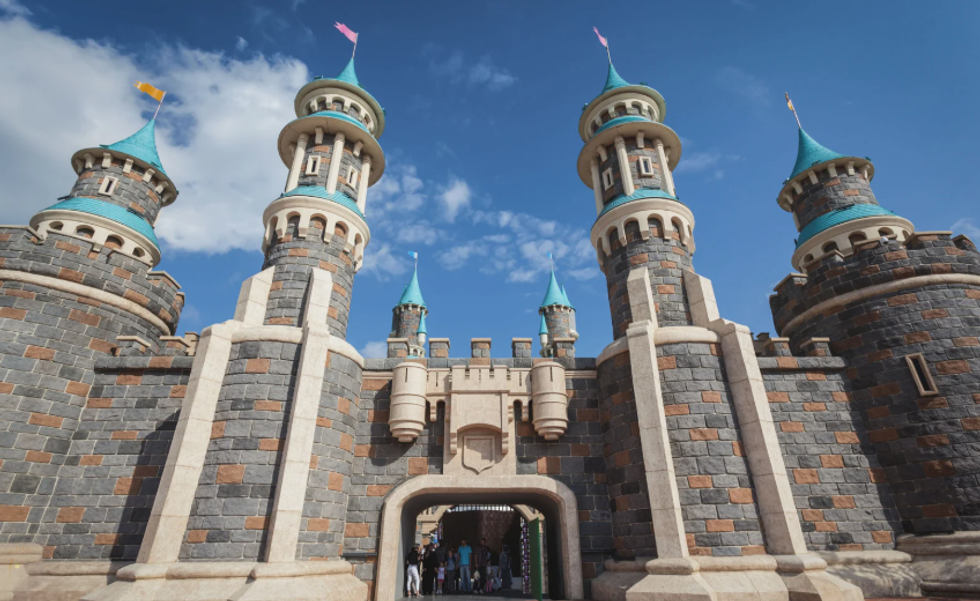 Disney World, family, adoption, wholesome, foster care, domestic violence, siblings, Hannah Robinson, tiktok