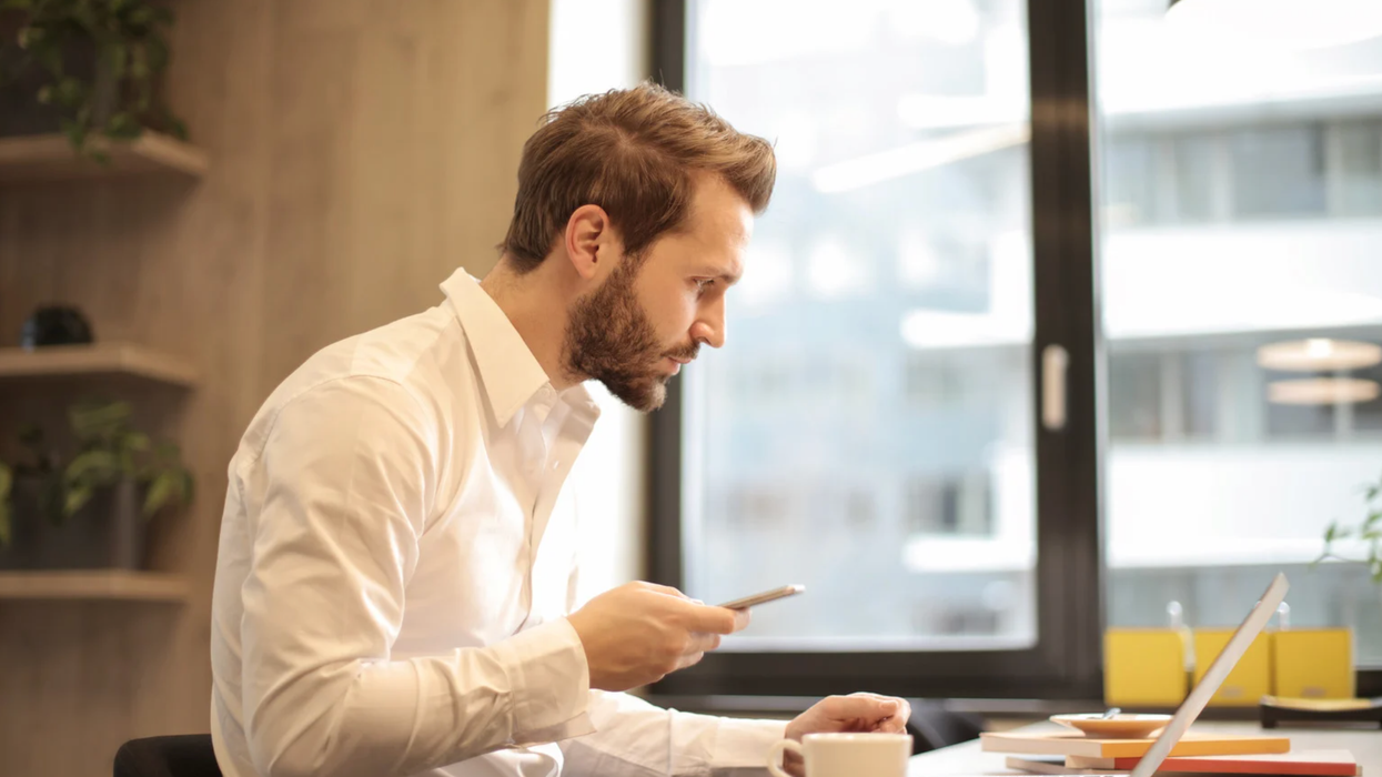 gender bias, workplace sexism, email experiment, invisible advantage, sexism at work, martin schneider, workplace equality, professional challenges, gender equality, subtle sexism