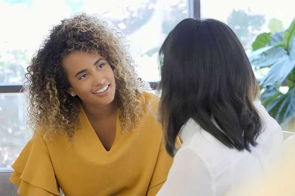 green flags, dating, relationships, Reddit, men, women, what men want, communication, empathy, independence