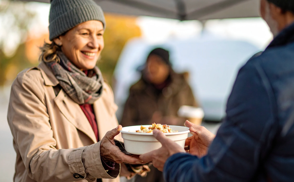 green flags, dating, relationships, Reddit, men, women, what men want, communication, empathy, independence