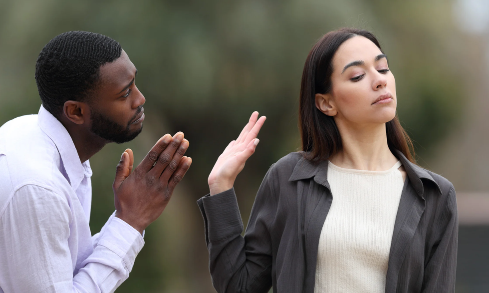 height difference relationships, tall woman short man, Jovana Instagram, dating preferences, short king, relationship advice, viral love story, confidence in dating