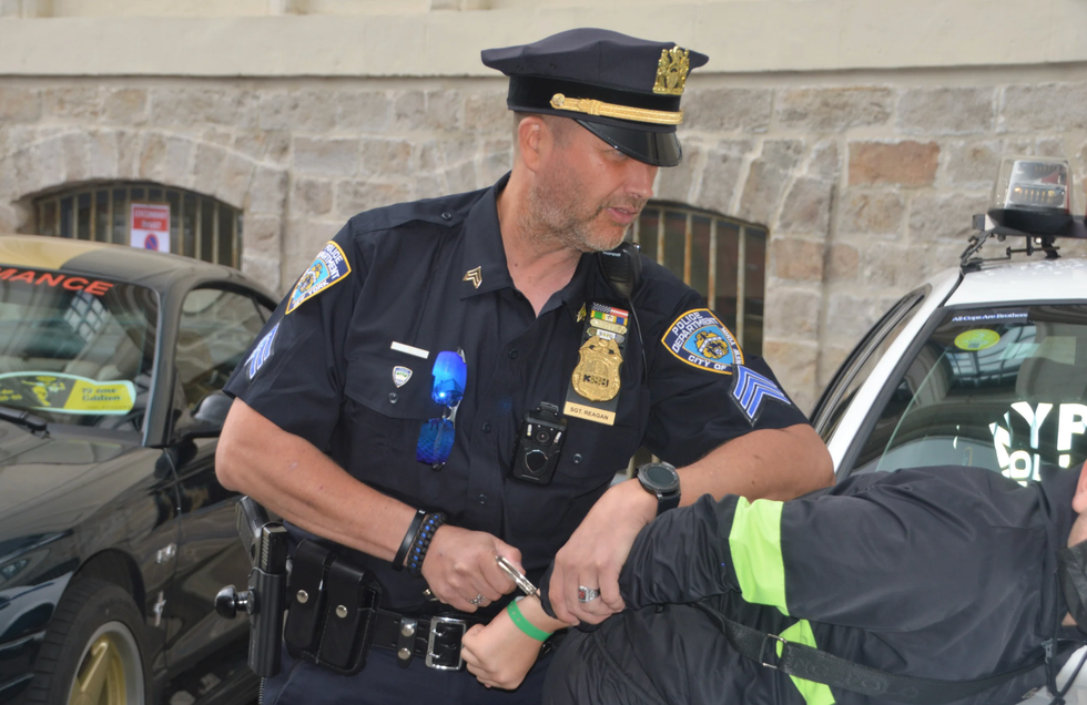 hero kids, bravery, good news, community, viral stories, child safety, kidnapping prevention, feel good stories