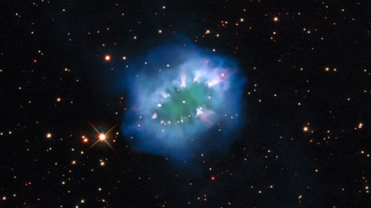 NASA shares extraordinary image of 'cosmic jewelry' 15,000 light years away from Earth