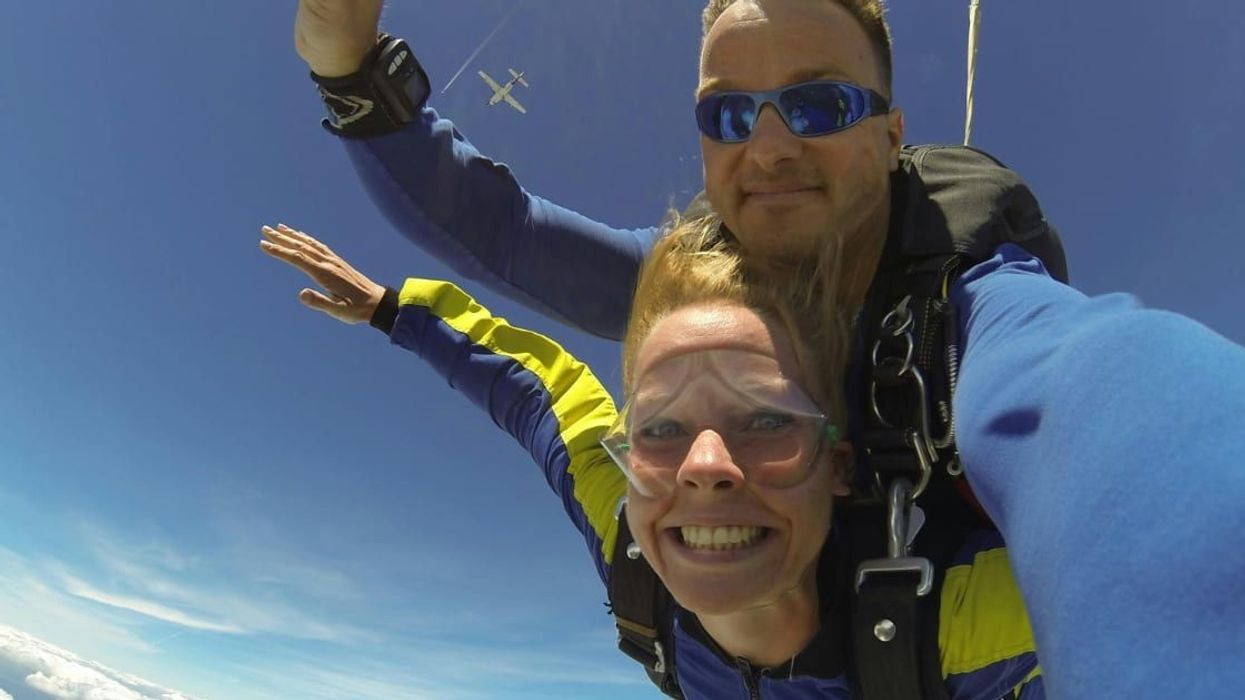 Woman who survived 15,000 ft drop after parachute malfunctioned shares profound message about life