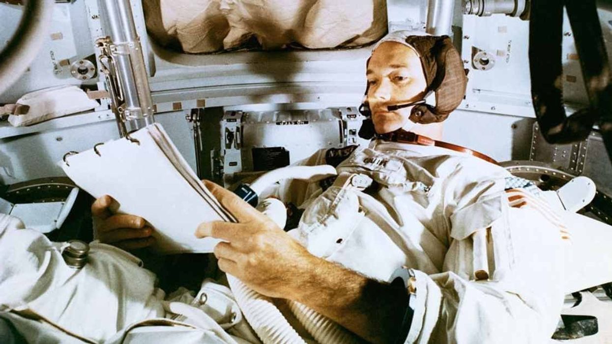 Astronaut left to orbit the Moon alone wrote an eerie note that sends chills down the spine