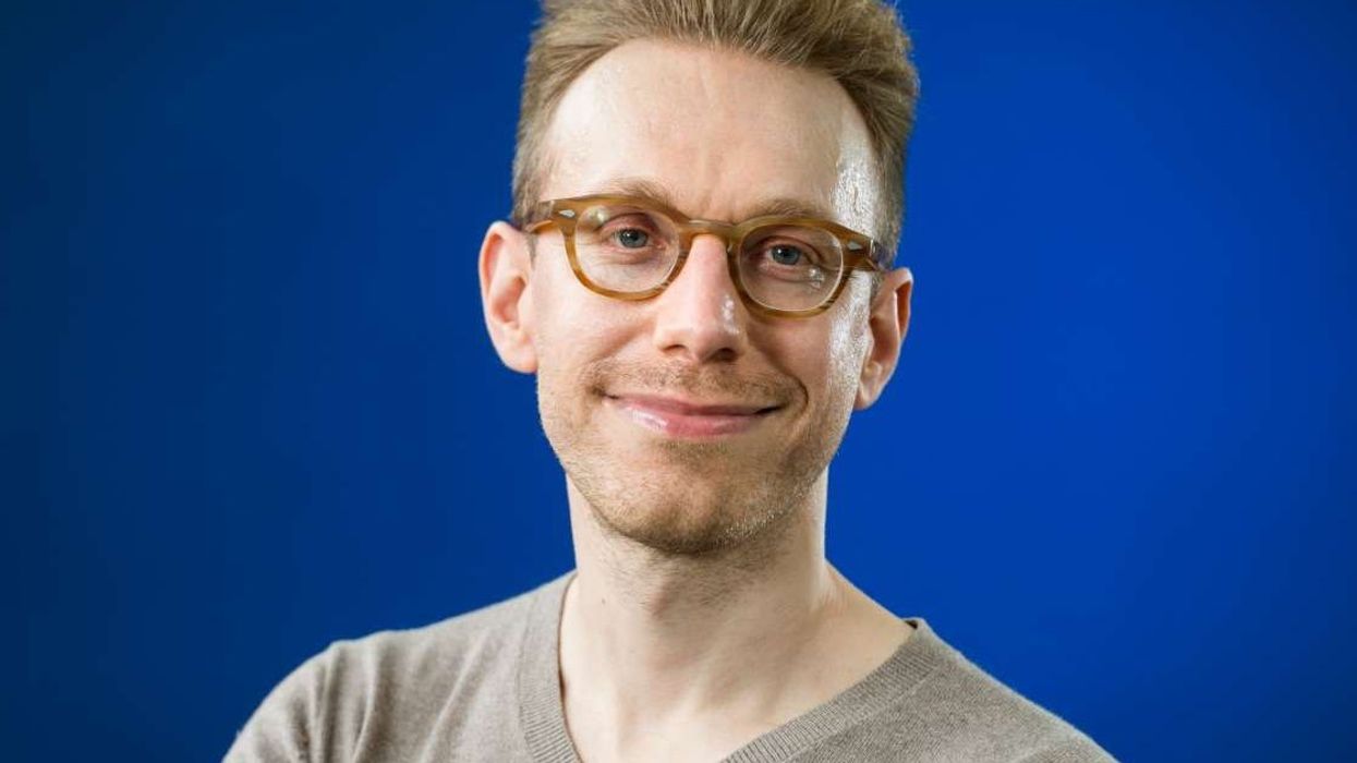 Man who can see numbers in 3D recites Pi’s decimal numbers from memory to 22,514 places in surreal video