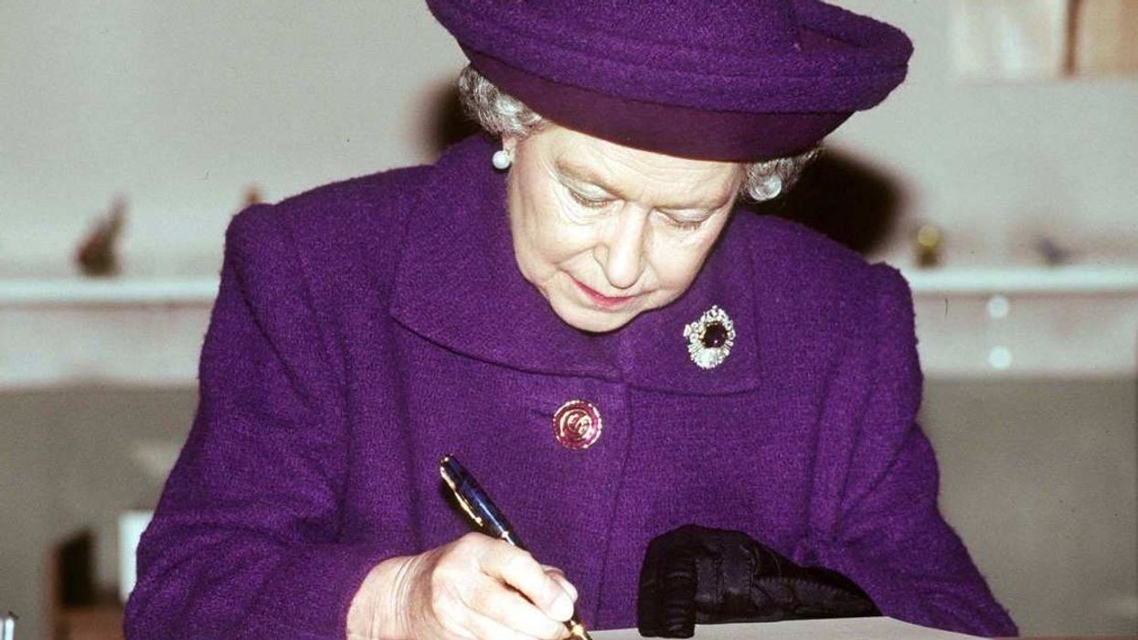 Queen Elizabeth II's mysterious letter to Sydney people that can't be opened until 2085