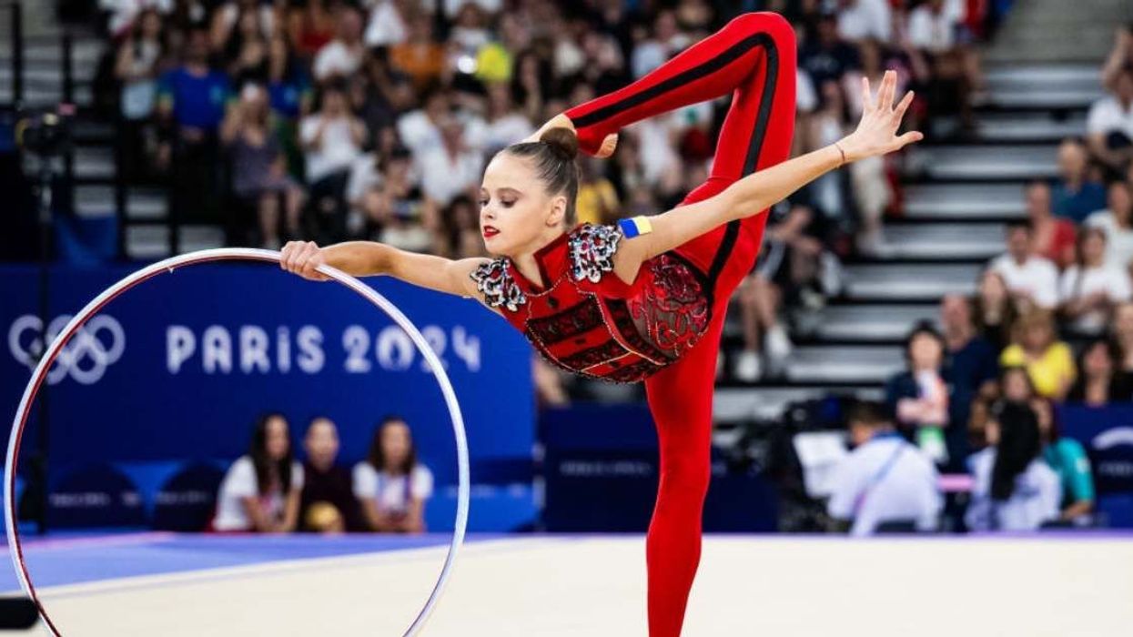 16-year-old rhythmic gymnast stuns with electrifying routine to iconic MJ song at Olympics