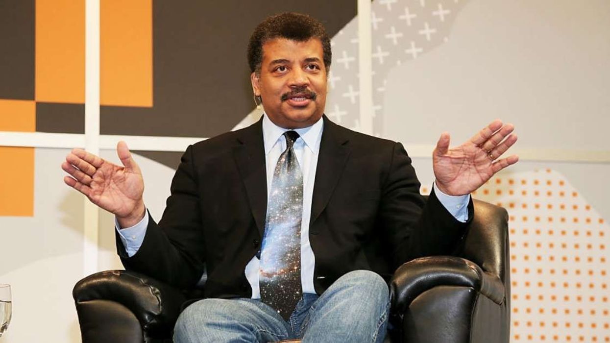 Neil deGrasse Tyson shares brilliant experiment to show the Sun is not yellow, leaves audience mindblown