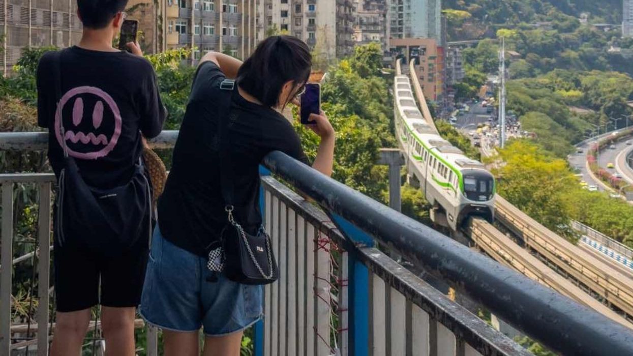 Mindbending video shows the struggle to find ground floor of multilevel Chinese megacity
