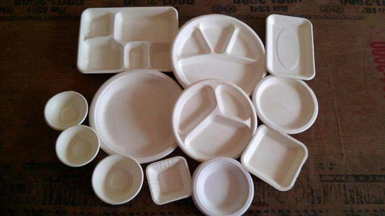 People are seriously divided over whether these plates and bowls are upside down or not