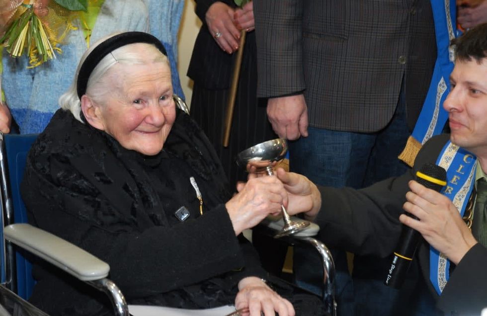 Irena Sendlerowa attends a reception at which Polish children presented her with the Order of Smiles at Bonifraters Monks nursing home on April 11, 2007 in Warsaw, Poland. Nobel Peace Prize nominee Mrs Senderlowa is renowed for her efforts in rescuing an estimated 2,500 Jewish children from the Warsaw ghetto during World War II. (Photo by Wojtek Laski/Getty Images)