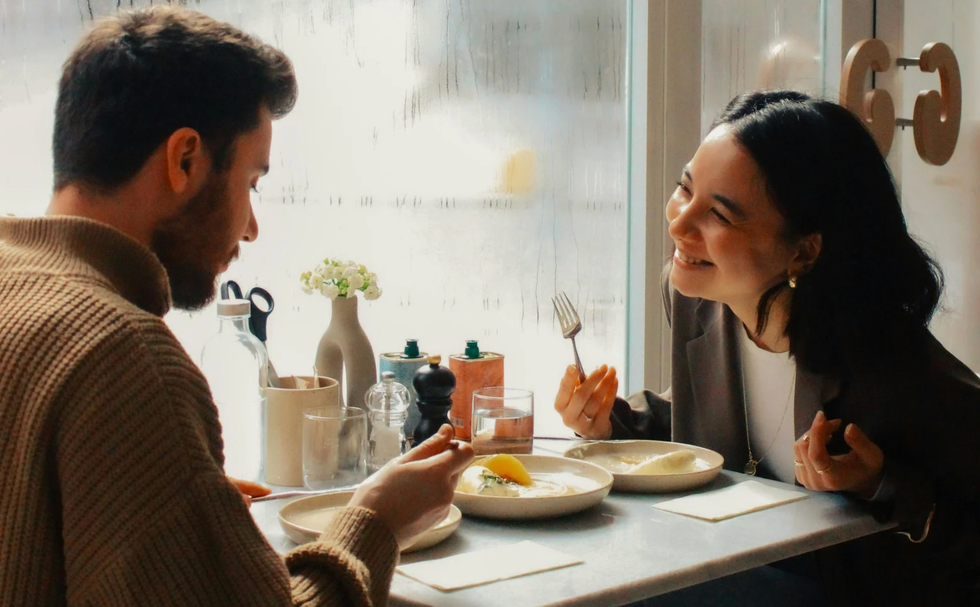 Jezabel TikTok, bad first date, coffee date disaster, dating red flags, who pays on first date, viral dating story, Jezacat, dating horror stories