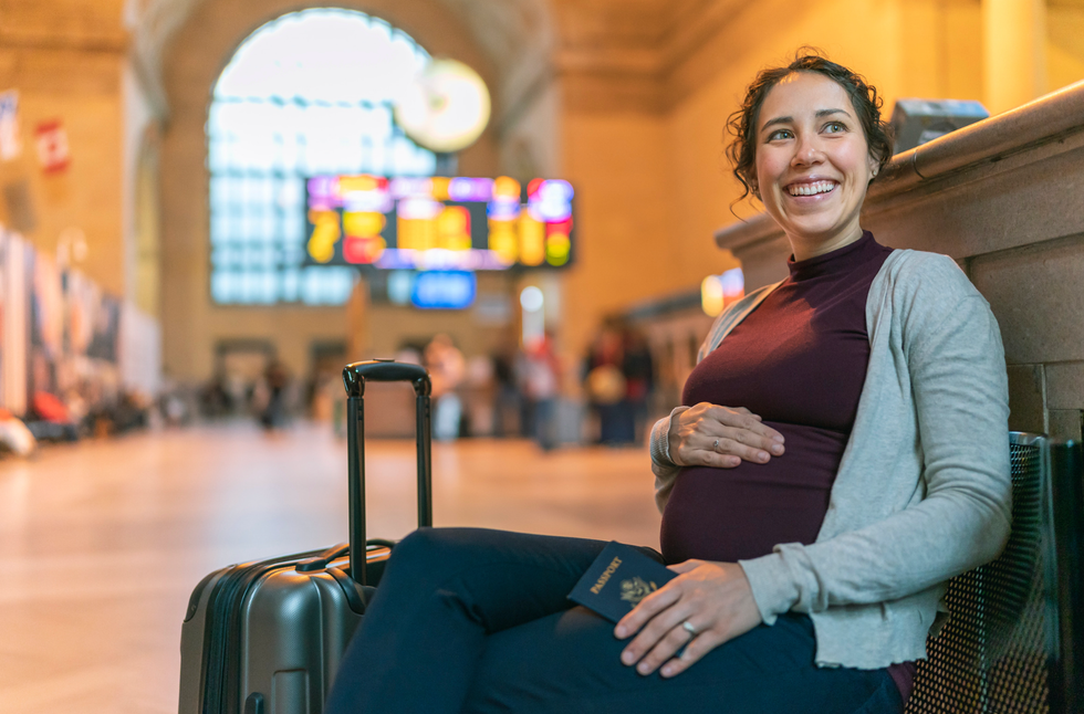 kindness, act of kindness, pilot, airline story, pregnancy, good news, viral video, TikTok, travel, customer service, humanity