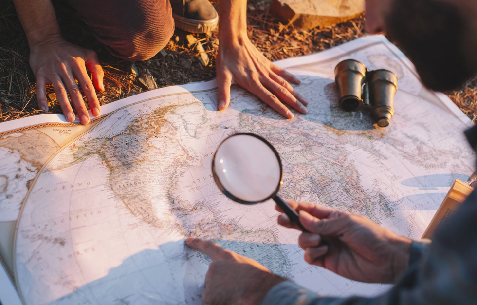 Li Jingwei, kidnapped map, family reunion, Douyin, child trafficking, hand-drawn map, Zhaotong, viral video, China news, emotional reunion