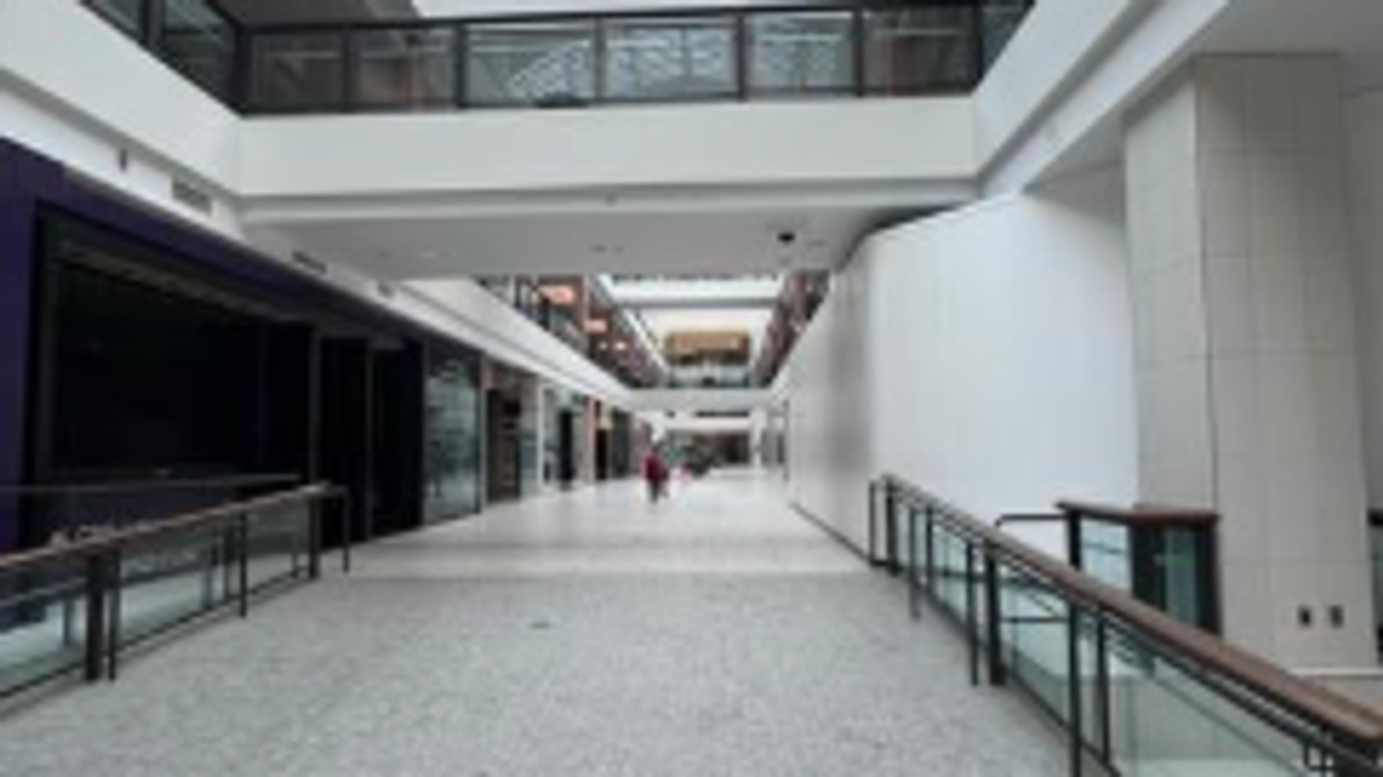 mall, empty mall, shopping mall, death of the mall