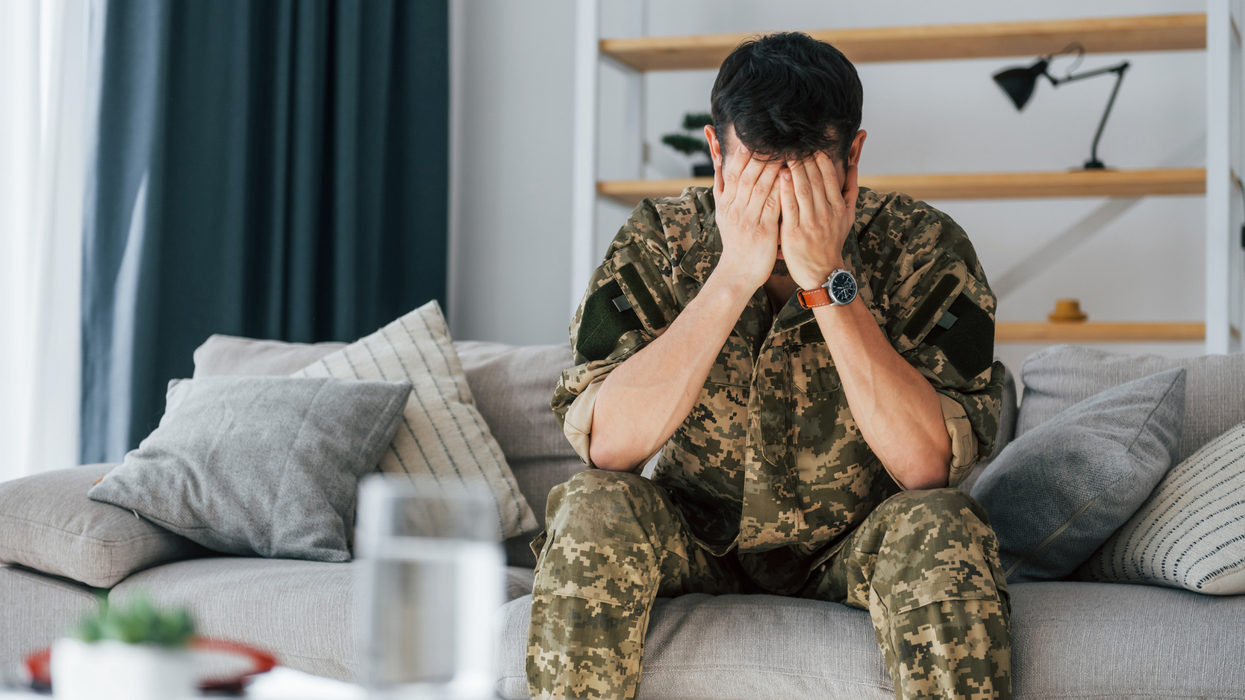 military sleep method, fall asleep fast, insomnia hack, U.S. Navy Pre-Flight School, sleep technique, Sharon Ackman, fighter pilot sleep, progressive muscle relaxation, sleep tips, 2 minute sleep