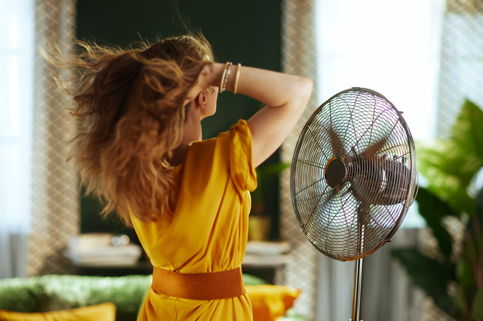 Millennial vs Gen Z, cringe habits, Millennial pause, clubbing trends, viral TikTok, Laughing Lea, generational gap, French tuck, social media aesthetics