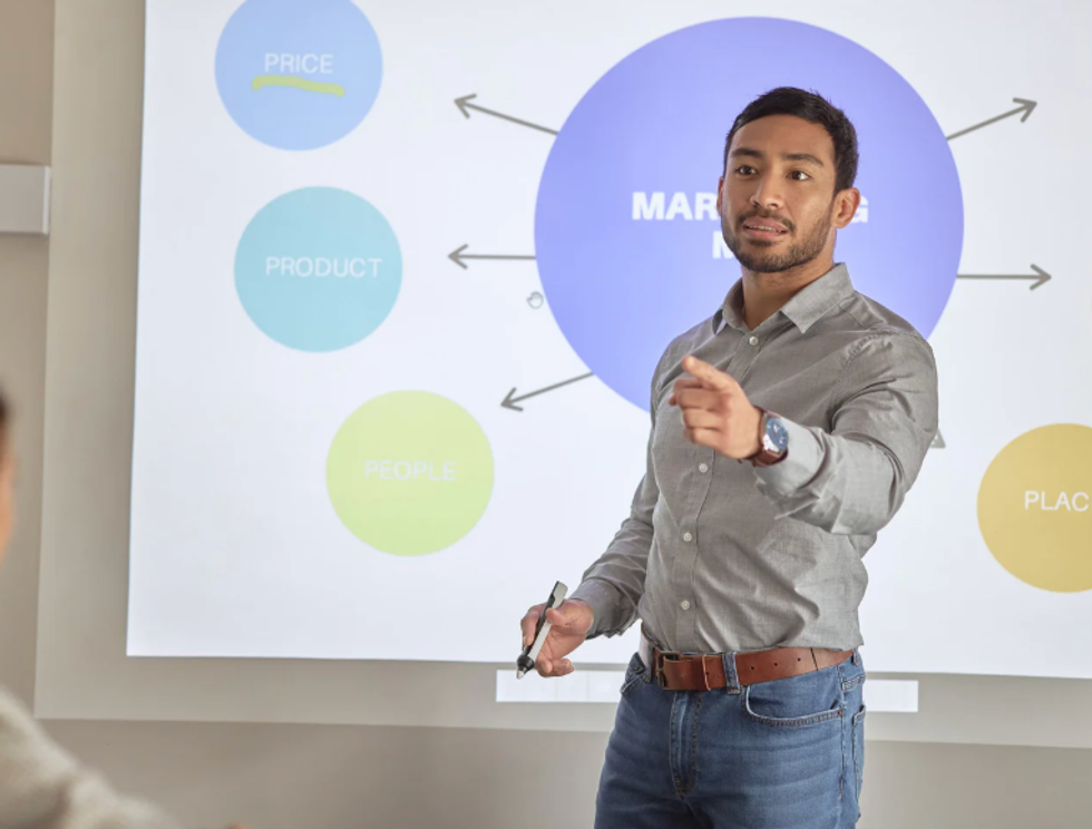 moving with kids, parenting win, dad powerpoint, family move, viral video, instagram parenting, teacher dad, greg karlton sherman, lorelle sherman, snellville georgia