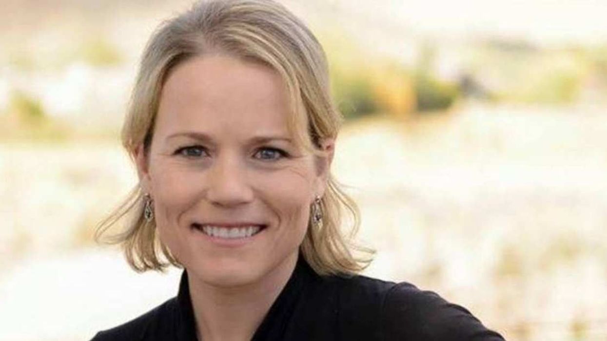 overwhelmed mothers, parenting help, new parents, mother support, Celeste Yvonne, parenting advice, asking for help, parenting letter, motherhood challenges, postpartum support, marriage communication, co-parenting tips, newborn care, parenting roles, mental load, new mom struggles, parenting balance, family teamwork, viral parenting story, relationship support