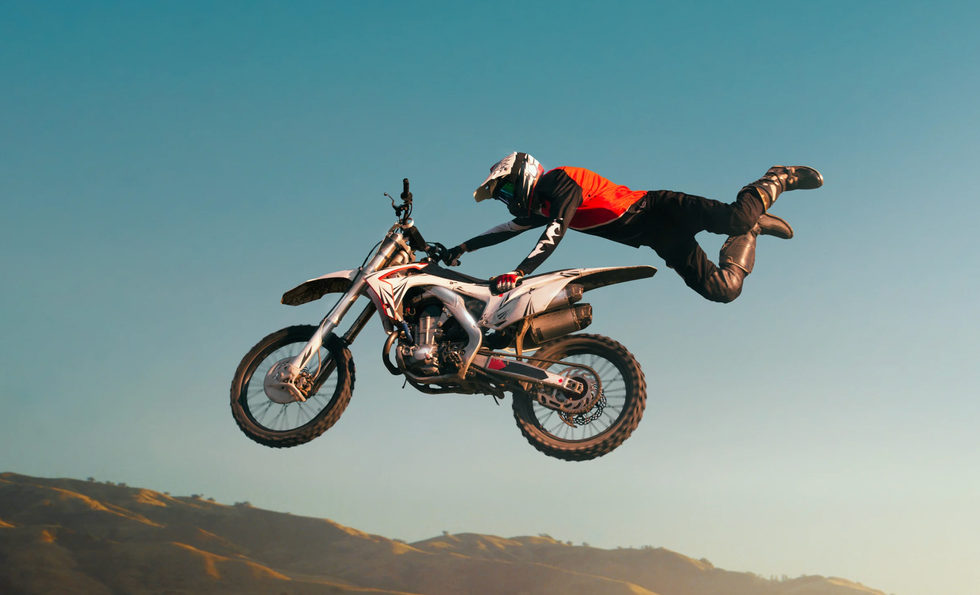 parkour, viral video, physics, martial arts, Baguazhang, human potential, extreme sports, science explained, inspirational