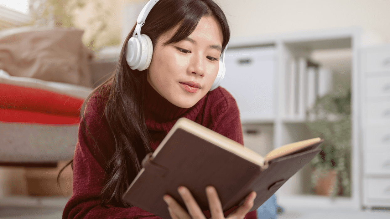 reading, audiobook, immersive reading, reading tips, new years resolution