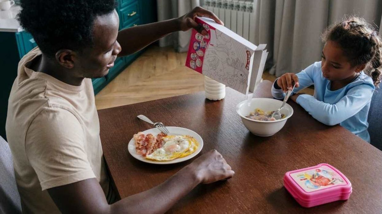 Brilliant cereal box closing hack is already a hit for how easy and effective it is