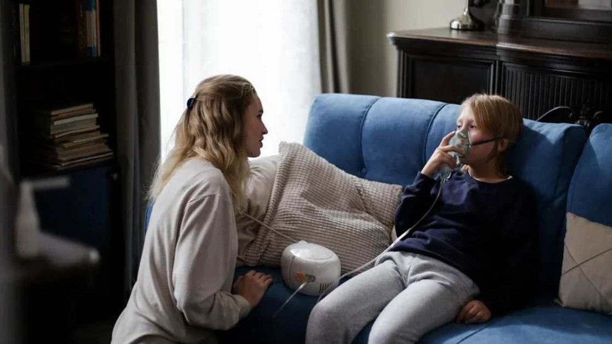 Mom of terminally ill child finds abusive note for parking in disabled spot. Her response is for all of us