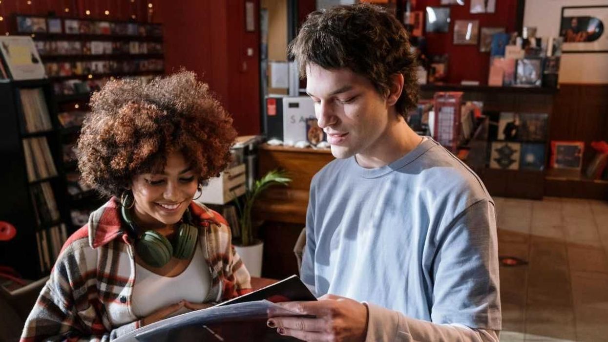 Caucasian man speaks Yoruba in shop full of Nigerians, they had no idea what was coming