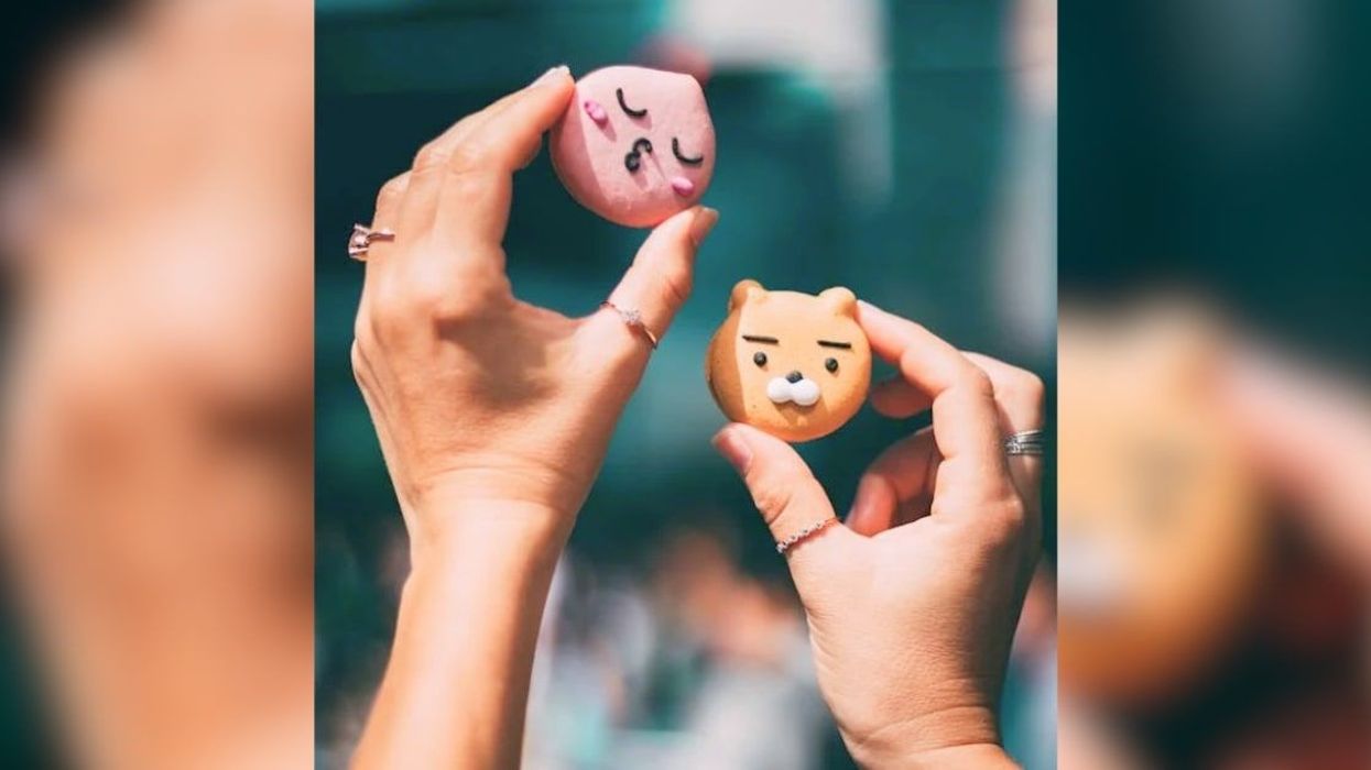 Bakery is asking its customers to look for a $4,000 diamond in one of their cookies