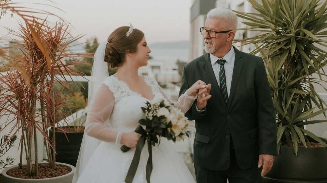 Bride left 'heartbroken' after dad refuses father-daughter dance, someone special steps up