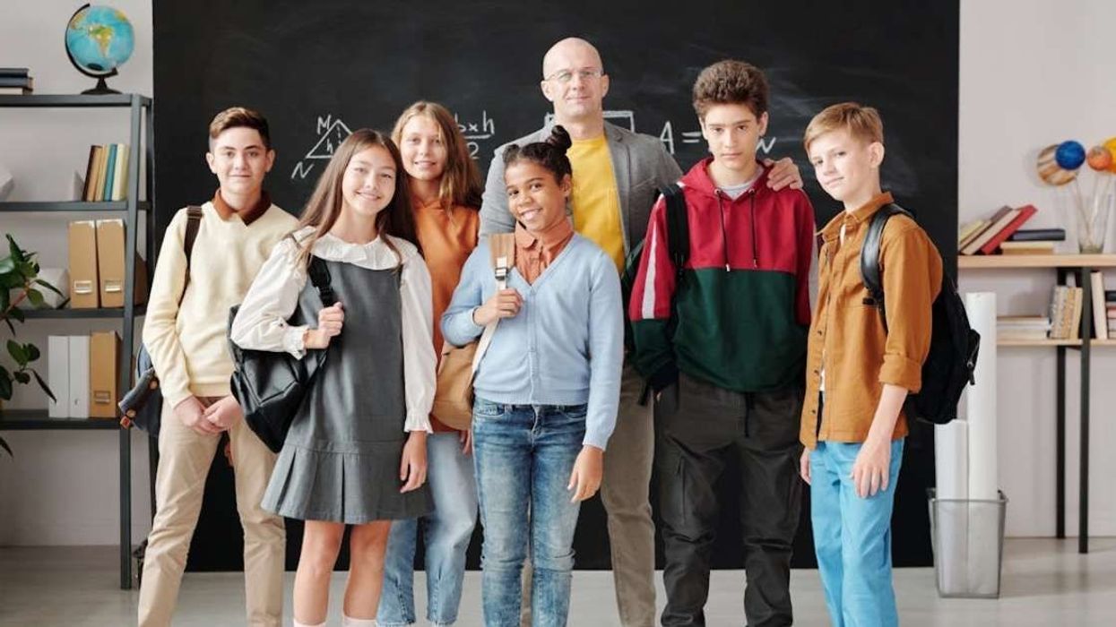 Teacher asked to pay for students' school trip has the best comeback