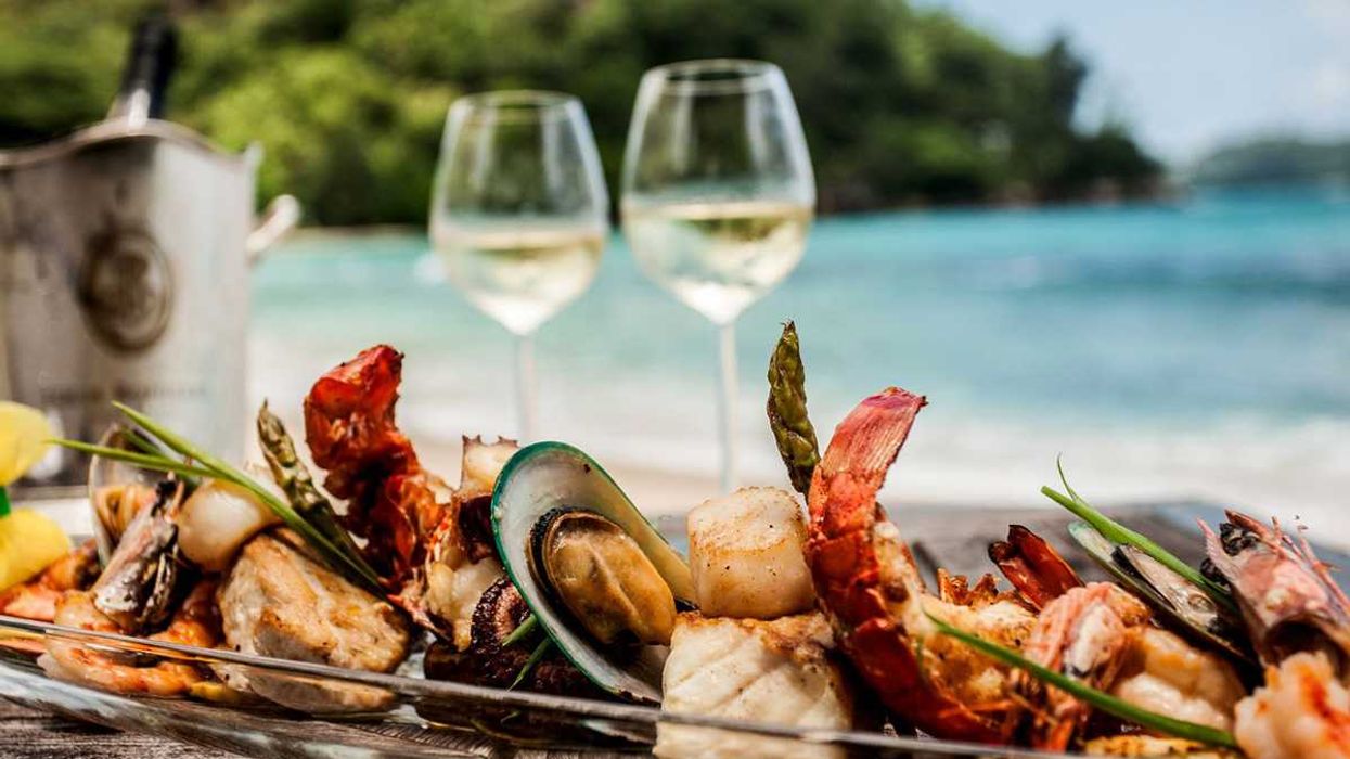 seafood, poke, lobster tail, shrimp, chilled, seafood buffet, Maine, scallops