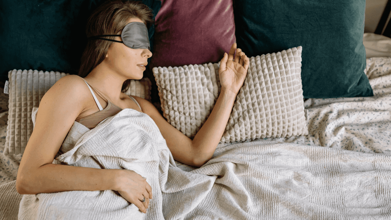 sleep inertia, snooze button bad for you, NREM sleep cycle, waking up tired, Dr. Keith Roach sleep, Dr. Tracey Marks sleep tips, morning grogginess, sleep hygiene tips