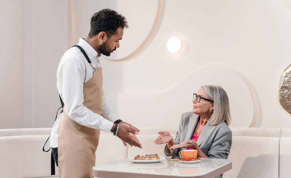 tipping culture, texas roadhouse, keven manochit, viral tiktok, non tipping customers, restaurant wages, server rant, viral receipt, tipping debate, food service workers