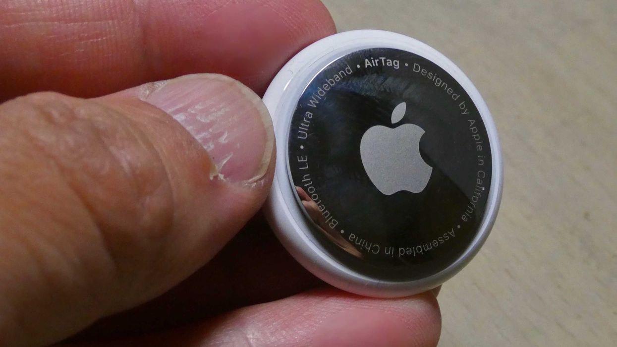 tracking device, Apple AirTag, Apple Find My App, donation container, social media, charity, Munich, Germany