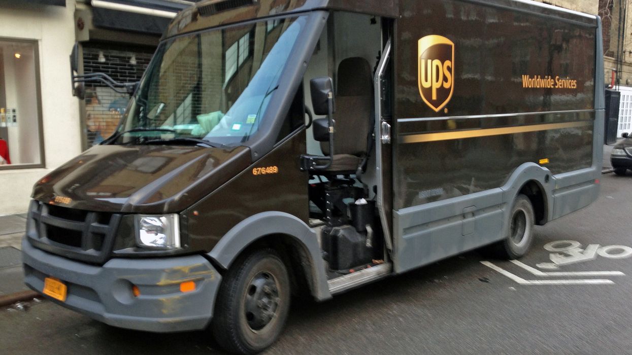 UPS driving strategy, avoid left turns, UPS fuel savings, safe driving tips, driving efficiency, route optimization, UPS delivery methods, traffic safety tips, fuel efficiency driving, left turn dangers