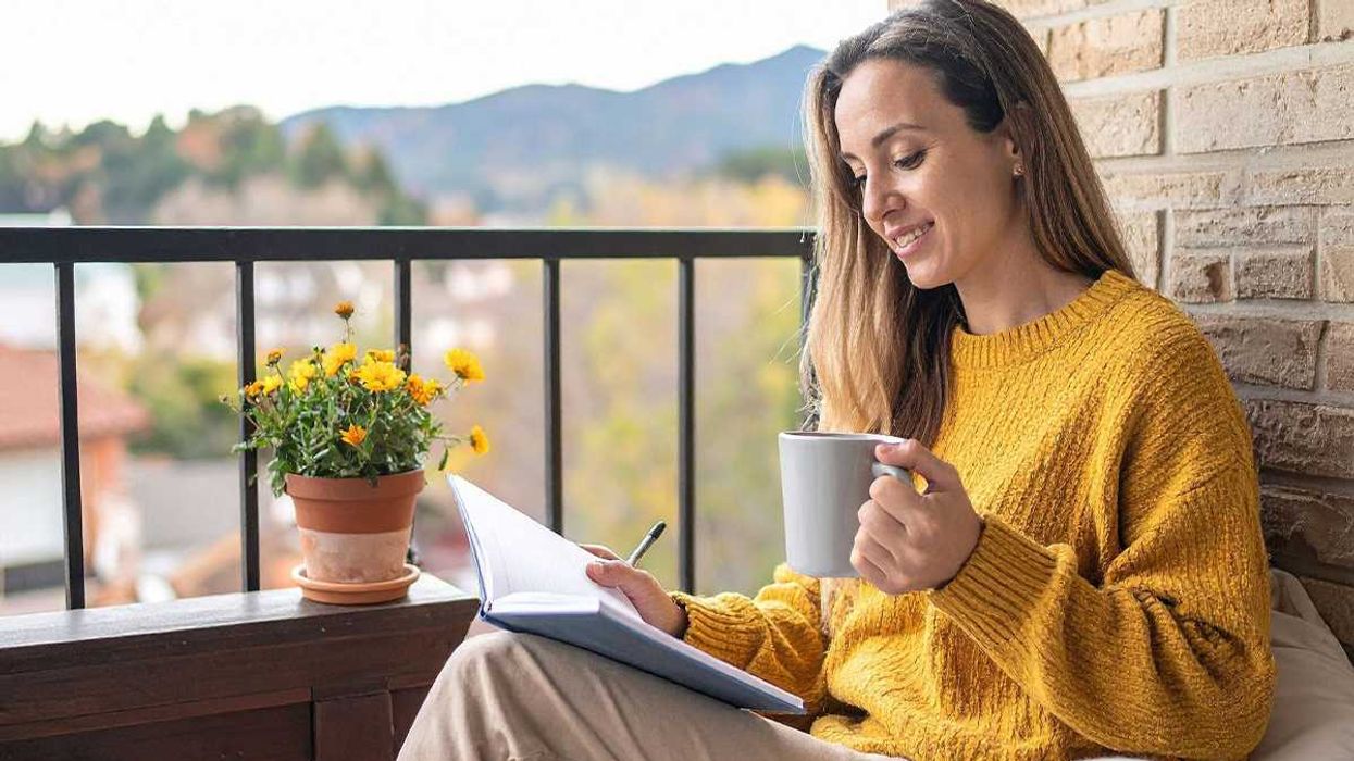 woman, journaling, mindfulness, mental health, happiness