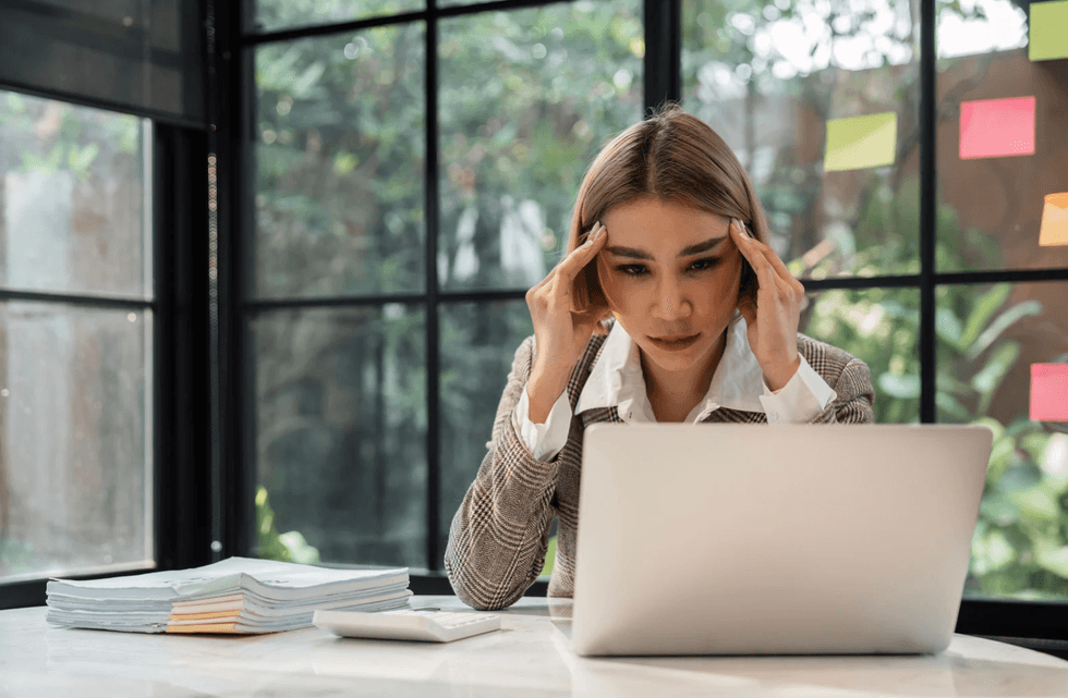 workplace boundaries, unpaid labor, quiet quitting, great resignation, Reddit, viral stories, employee rights, micromanagement